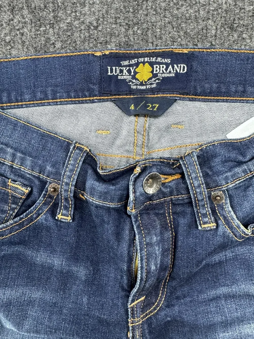 Lucky Brand Brigitte Bermuda Shorts Womens 4 Medium Wash Blue Denim Stretch